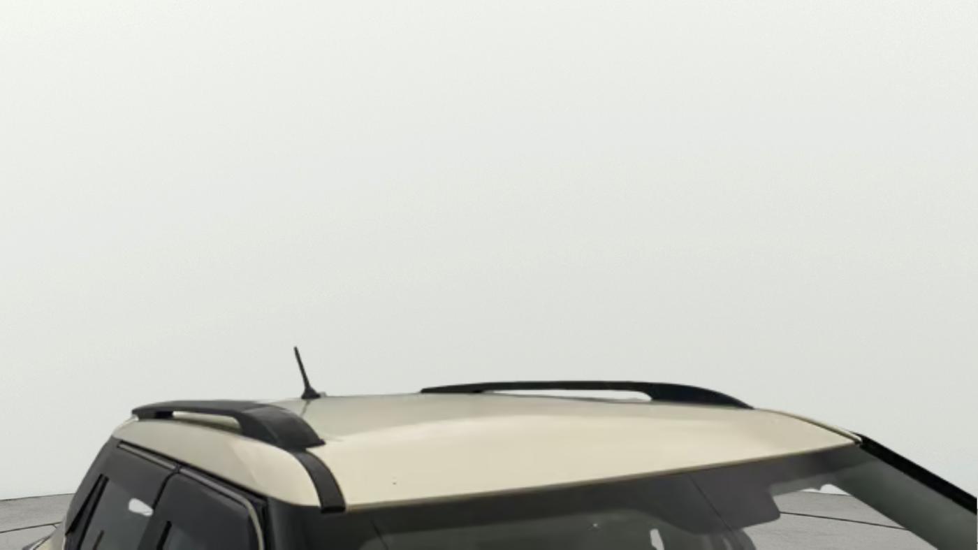 2020 Mahindra XUV300 W6 1.2 PETROL, Petrol, Manual, 1,23,203 km, Roof