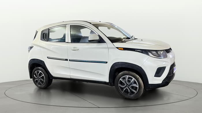 2019 Mahindra KUV 100 NXT K4+ P 6 STR, Petrol, Manual, 47,786 km, Right Front Diagonal