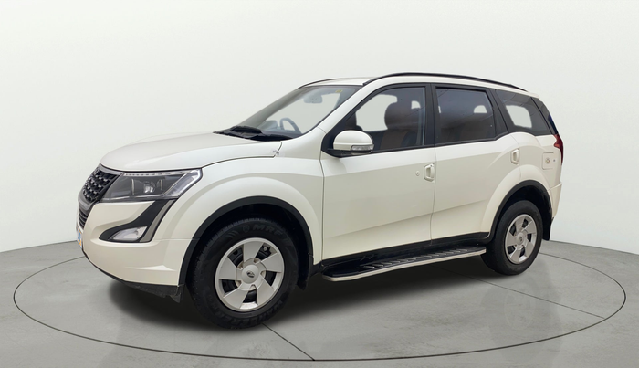 2020 Mahindra XUV500 W7 AT, Diesel, Automatic, 73,825 km, Left Front Diagonal