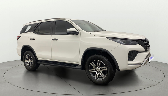 2024 Toyota Fortuner 4X2 MT 2.7 PETROL, Petrol, Manual, 22,651 km, Right Front Diagonal