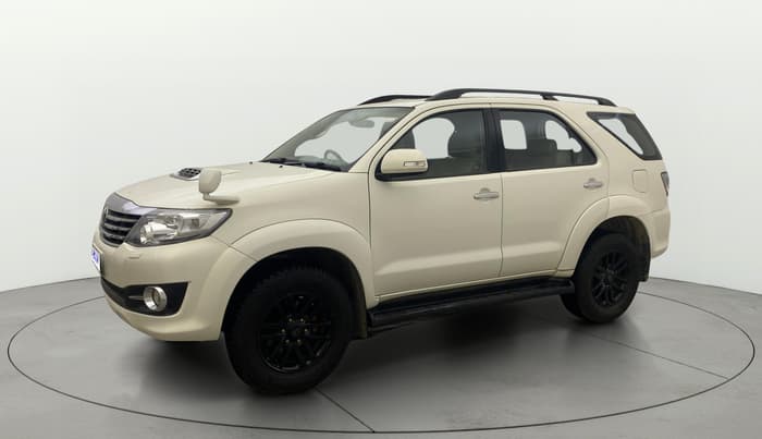 2013 Toyota Fortuner 3.0 4X2 AT, Diesel, Automatic, 1,25,493 km, Left Front Diagonal