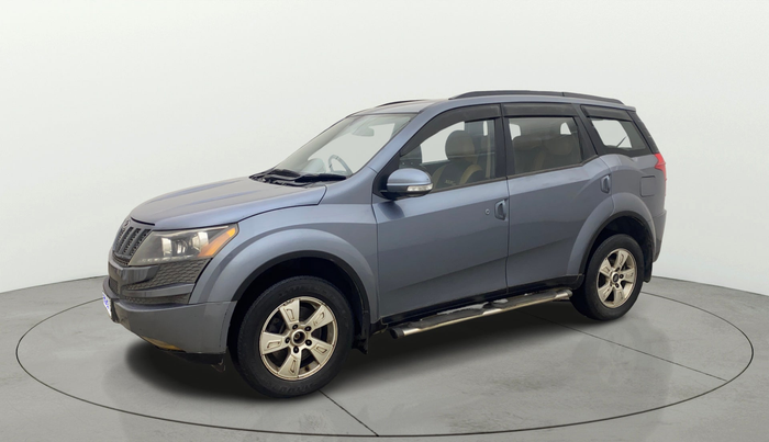 2014 Mahindra XUV500 W8, Diesel, Manual, 1,21,366 km, Left Front Diagonal