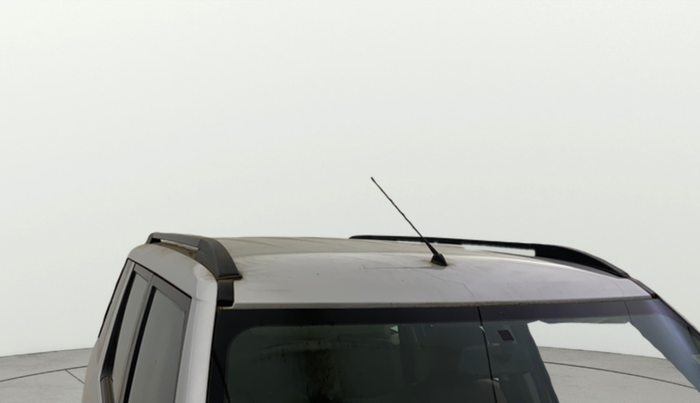 2015 Mahindra TUV300 T8, Diesel, Manual, 28,048 km, Roof