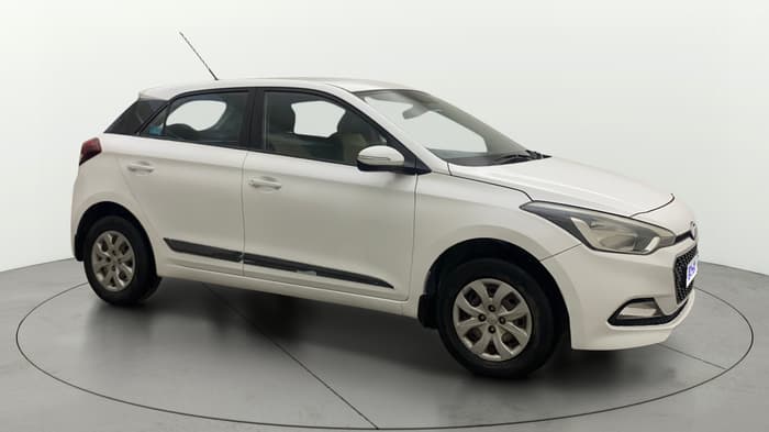 2016 Hyundai Elite i20 SPORTZ 1.4 CRDI, Diesel, Manual, 1,48,736 km, Right Front Diagonal