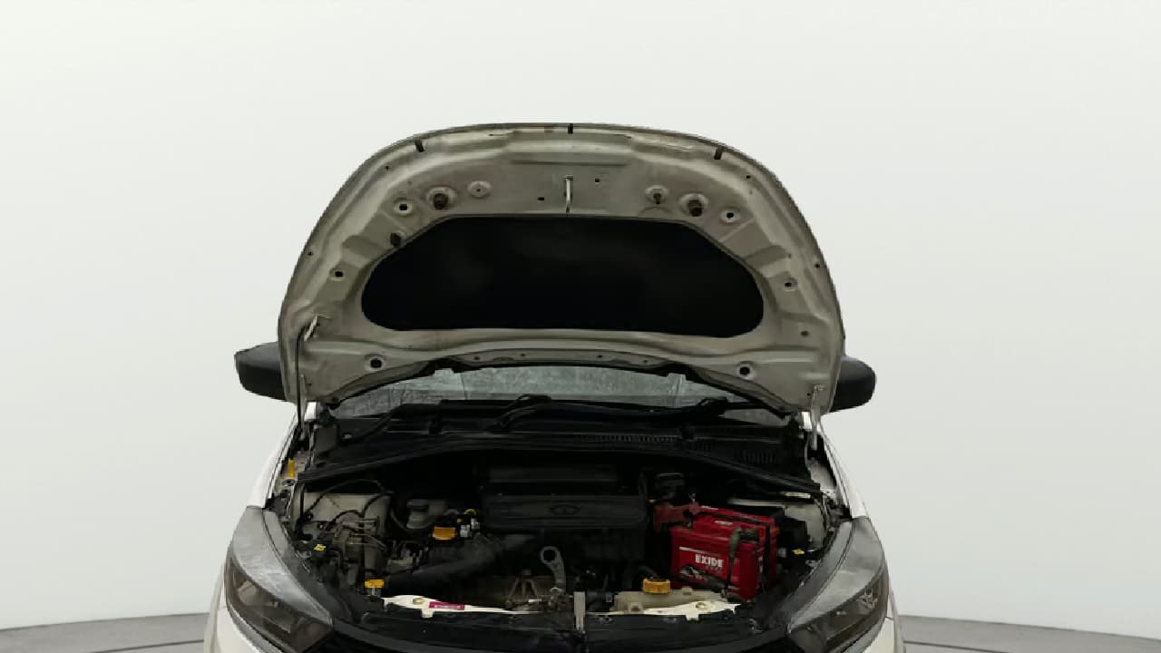 2022 Tata Tiago XE PETROL, Petrol, Manual, 37,973 km, Open Bonet