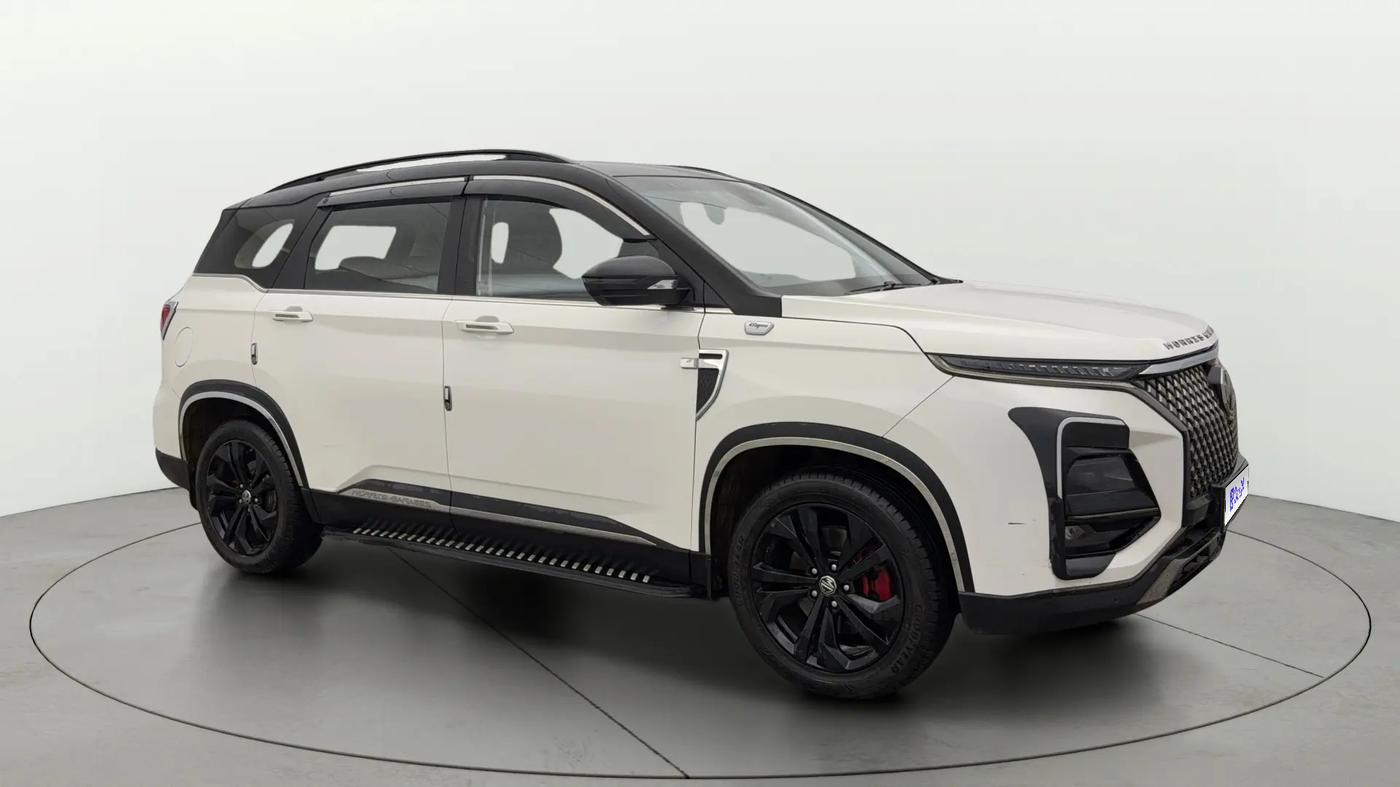 2024 MG HECTOR PLUS Sharp Pro Snowstorm 2.0 Turbo MT 7 STR, Diesel, Manual, 21,040 km, SRP