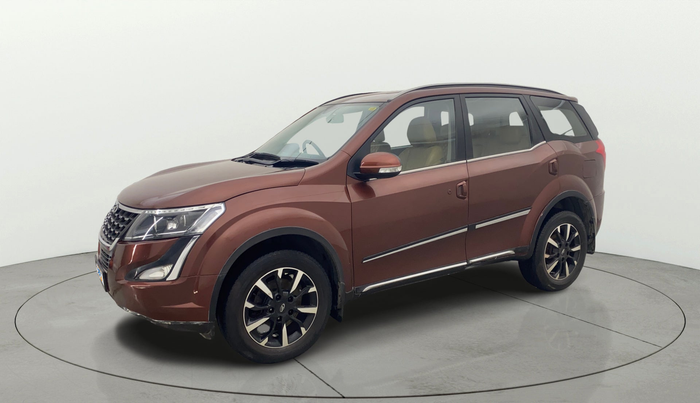 2018 Mahindra XUV500 W11, Diesel, Manual, 52,365 km, Left Front Diagonal