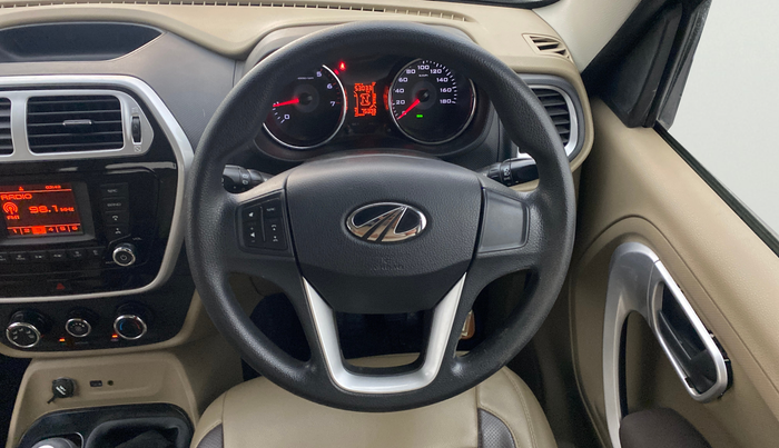 2017 Mahindra TUV300 T8, Diesel, Manual, 75,303 km, Steering Wheel Close Up