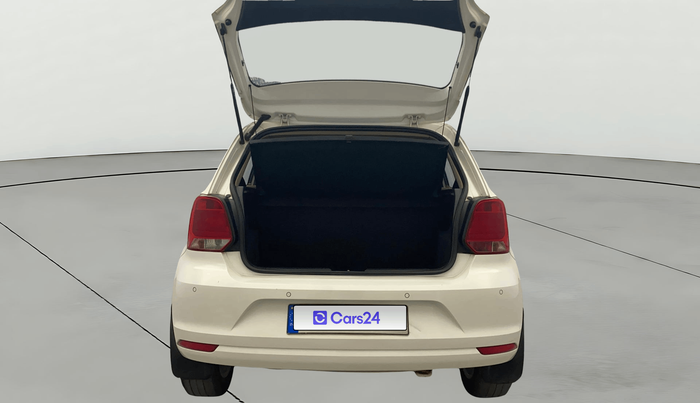 2016 Volkswagen Polo HIGHLINE1.2L, Petrol, Manual, 61,619 km, Boot Door Open