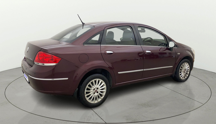 2013 Fiat Linea EMOTION 1.3, Diesel, Manual, 1,23,382 km, Right Back Diagonal