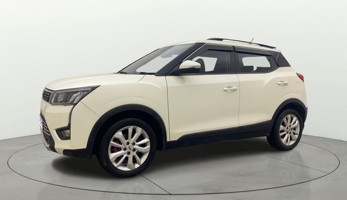 2019 Mahindra XUV300 W8 1.5 DIESEL, Diesel, Manual, 64,535 km, Left Front Diagonal
