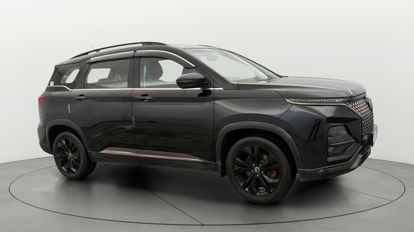 2024 MG HECTOR PLUS Sharp Pro Blackstorm 1.5 Turbo Petrol CVT 7 STR, Petrol, Automatic, 19,753 km, Right Front Diagonal