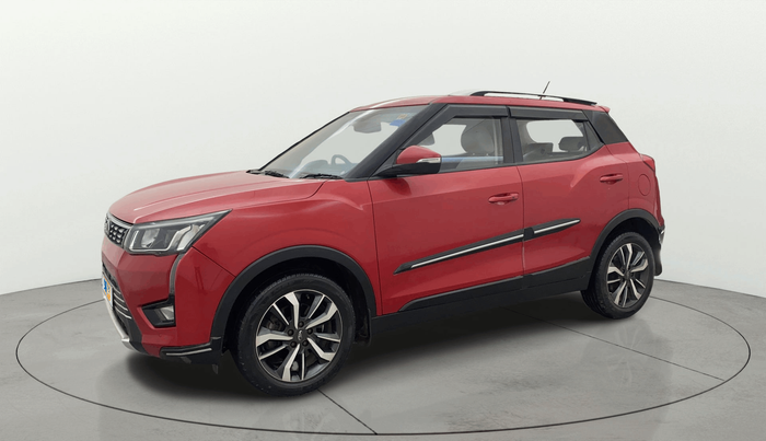 2019 Mahindra XUV300 W8 (O) 1.2 PETROL, Petrol, Manual, 41,851 km, Left Front Diagonal