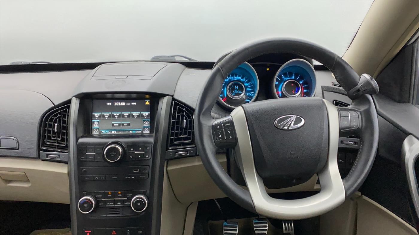 2016 Mahindra XUV500 W10 1.99, Diesel, Manual, 53,829 km, Steering Wheel Close Up