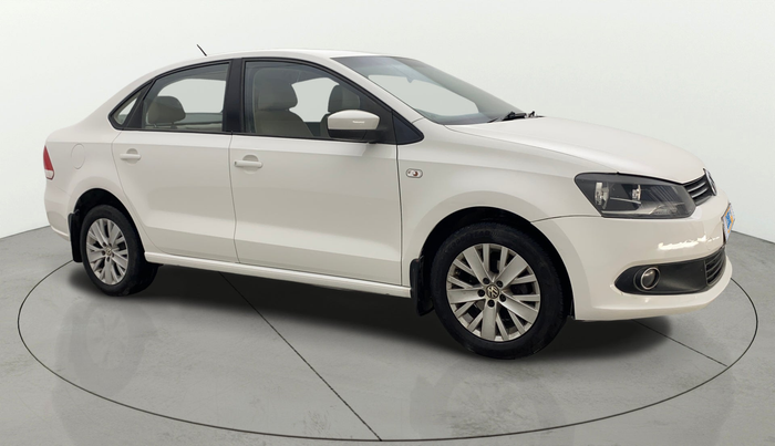 2015 Volkswagen Vento HIGHLINE 1.6 MPI, Petrol, Manual, 57,355 km, Right Front Diagonal