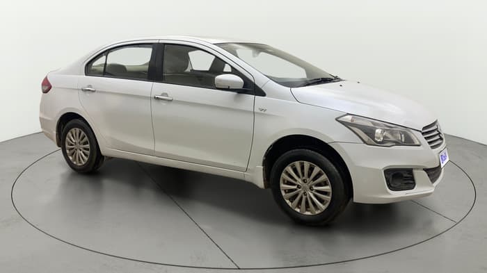 2015 Maruti Ciaz ZXI, Petrol, Manual, 74,732 km, Right Front Diagonal