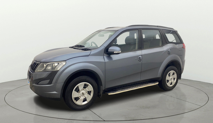 2016 Mahindra XUV500 W6 AT, Diesel, Automatic, 76,499 km, Left Front Diagonal