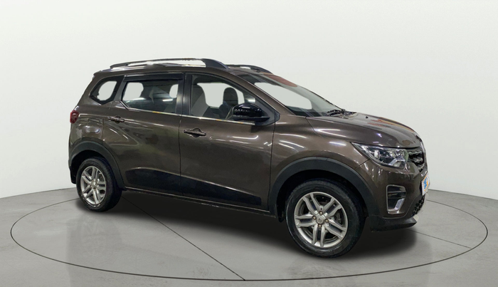 2021 Renault TRIBER RXZ, Petrol, Manual, 32,773 km, Right Front Diagonal