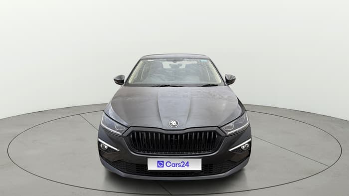 2025 Skoda SLAVIA Prestige 1.5L TSI AT, Petrol, Automatic, 29,877 km, Front