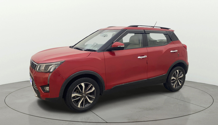 2020 Mahindra XUV300 W8 (O) 1.5 DIESEL, Diesel, Manual, 1,10,988 km, Left Front Diagonal