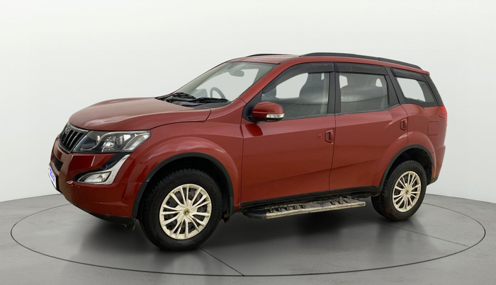 2016 Mahindra XUV500 W6, Diesel, Manual, 1,29,634 km, Left Front Diagonal