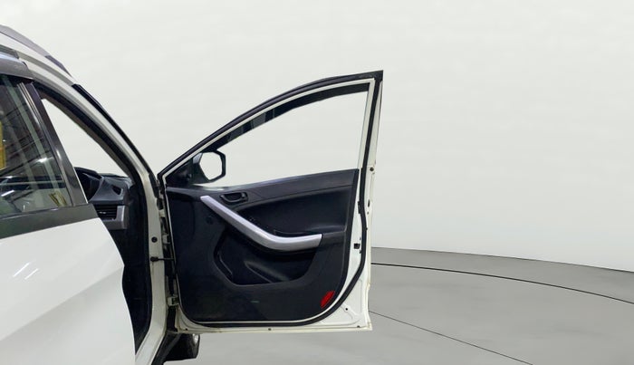 2022 Tata NEXON XM DIESEL, Diesel, Manual, 92,447 km, RHS Front Door