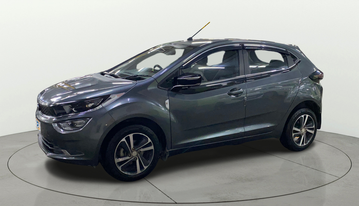 2023 Tata ALTROZ XZA, Petrol, Automatic, 14,383 km, Left Front Diagonal