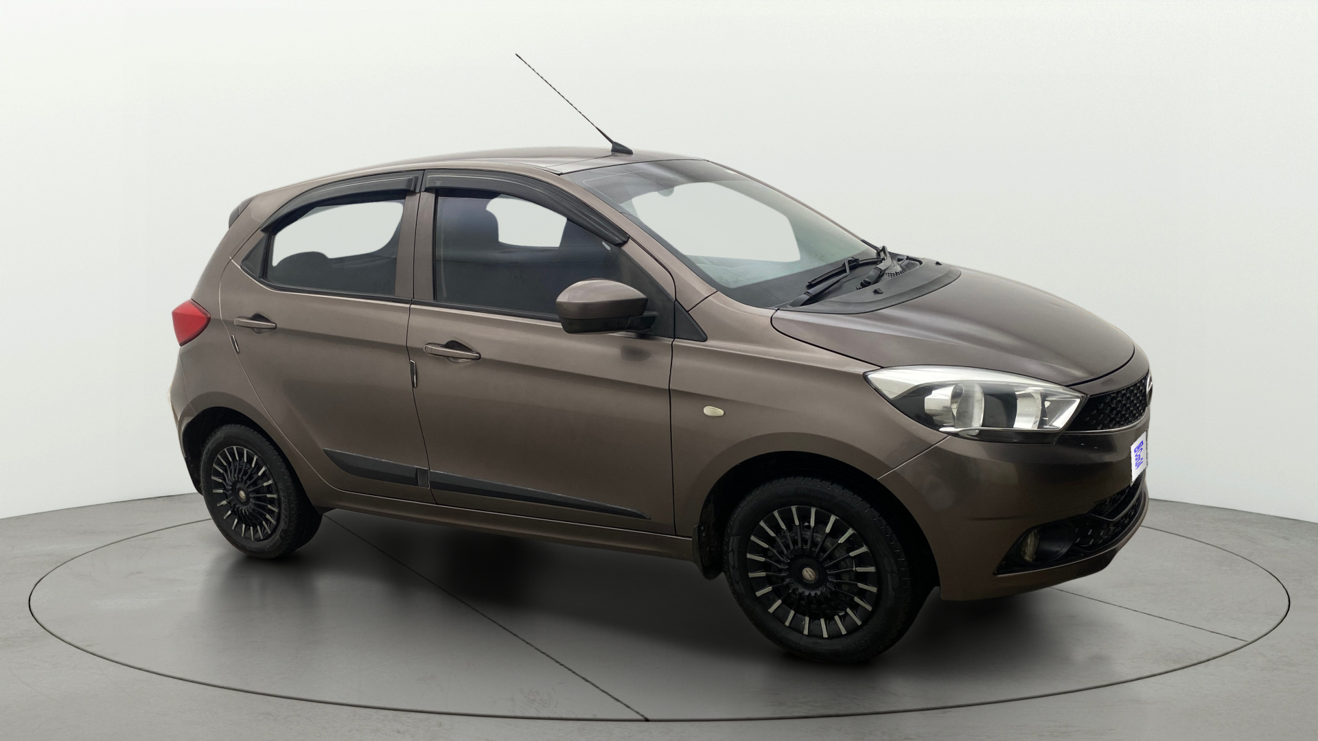 2017 Tata Tiago 2021-2026 XT PETROL 2017 Tata Tiago 2021-2026 XT PETROL