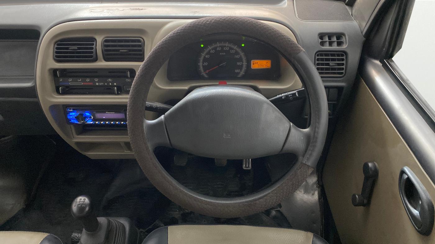 2013 Maruti Eeco 5 STR WITH A/C+HTR, Petrol, Manual, 77,474 km, Steering Wheel Close Up