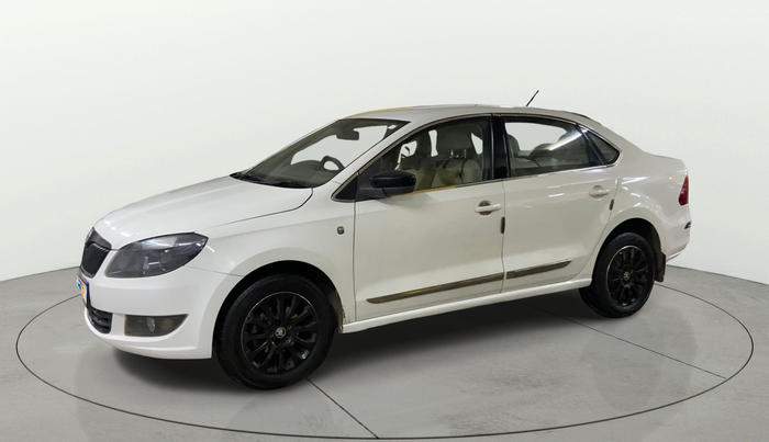 2015 Skoda Rapid 1.5 TDI CR ELEGANCE, Diesel, Manual, 98,257 km, Left Front Diagonal