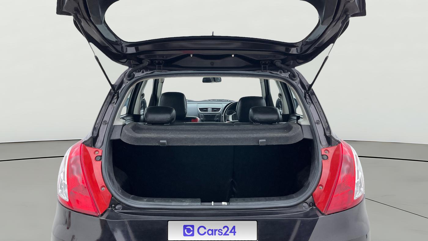 2015 Maruti Swift VXI, Petrol, Manual, 57,277 km, Boot Open Zoomed View