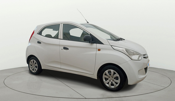 2017 Hyundai Eon MAGNA +, Petrol, Manual, 73,434 km, Right Front Diagonal