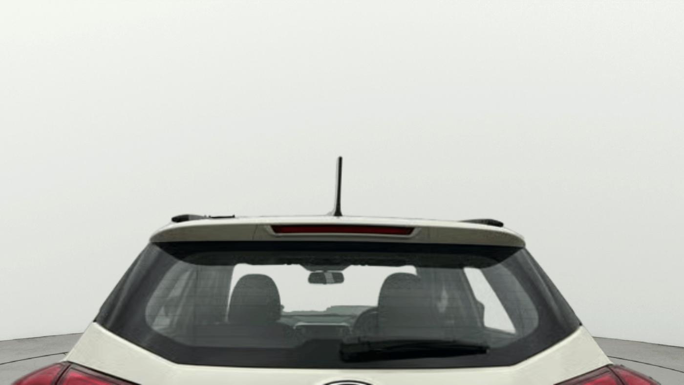 2022 Mahindra XUV300 W8 1.5 DIESEL, Diesel, Manual, 44,851 km, Rear Windshield