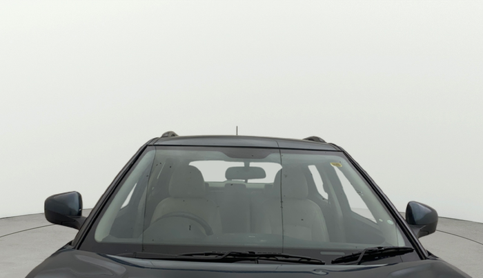 2019 Mahindra XUV300 W6 1.2 PETROL, Petrol, Manual, 58,725 km, Front Windshield