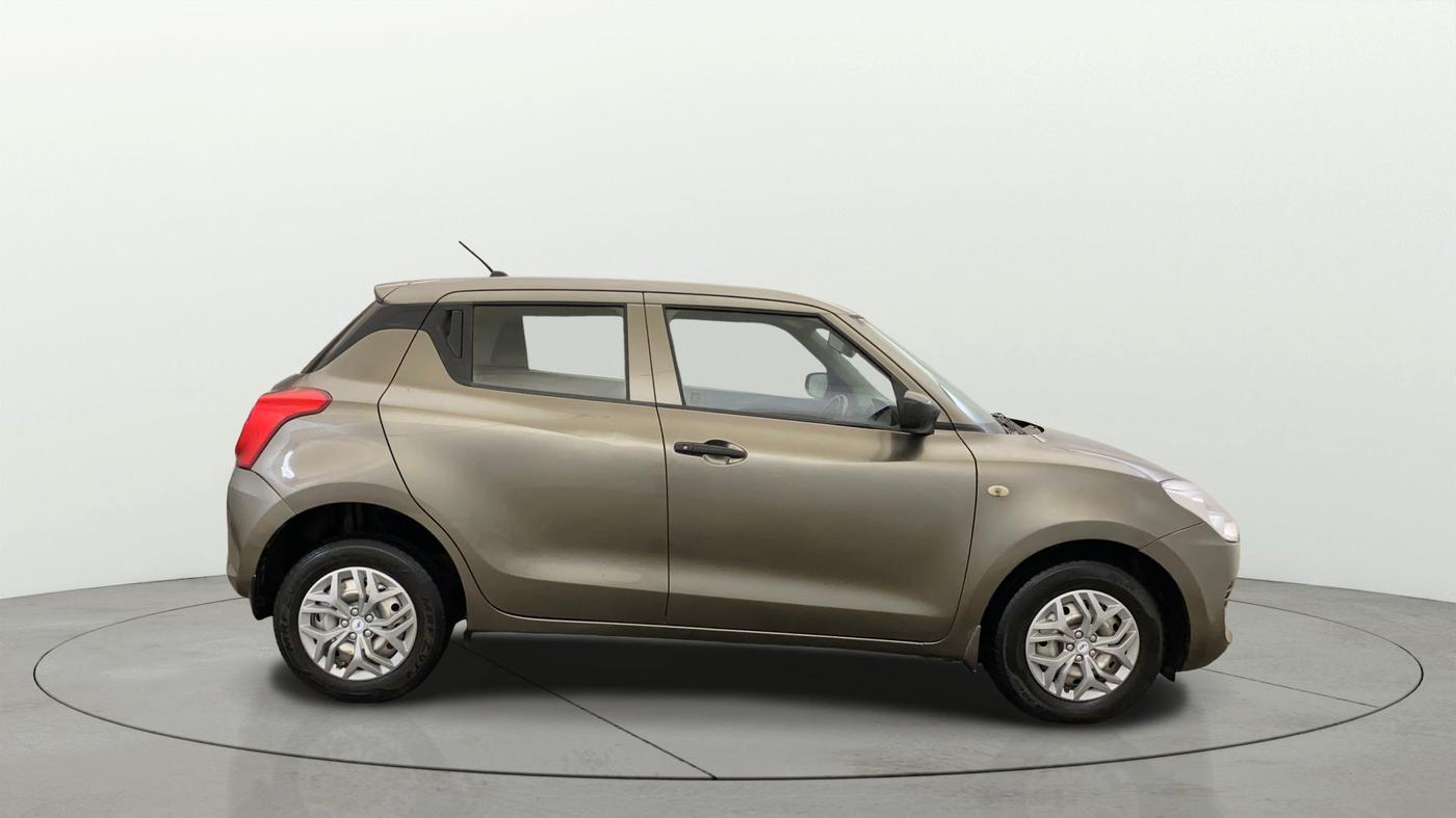 2020 Maruti Swift LXI, CNG, Manual, 1,08,736 km, Right Side View