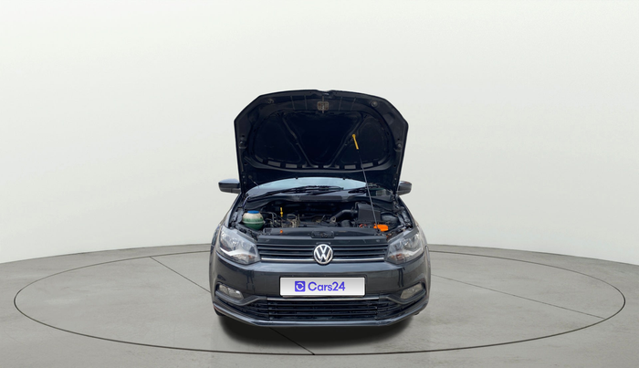 2015 Volkswagen Polo HIGHLINE1.2L, Petrol, Manual, 76,881 km, Open Bonet