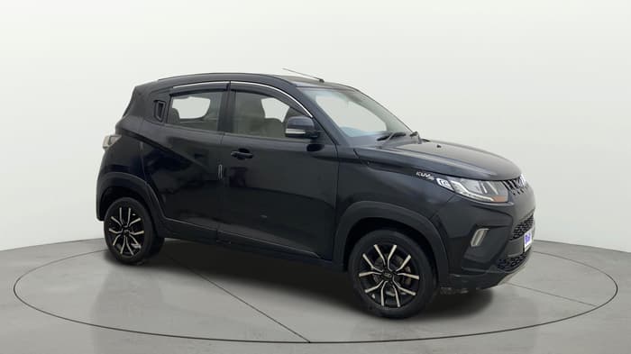 2018 Mahindra KUV 100 NXT K8 P 6 STR, Petrol, Manual, 32,647 km, Right Front Diagonal