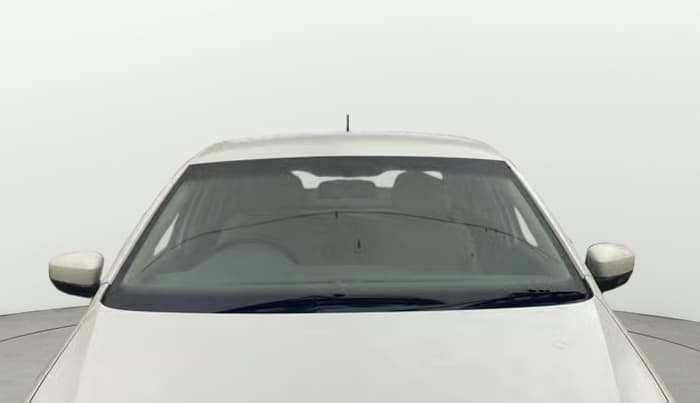 2014 Volkswagen Vento HIGHLINE DIESEL 1.6, Diesel, Manual, 1,05,013 km, Front Windshield