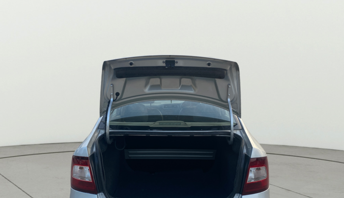 2018 Skoda Rapid AMBITION 1.6 MPI MT, Petrol, Manual, 81,480 km, Boot Door Open