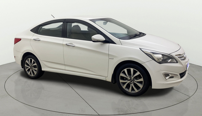 2015 Hyundai Verna FLUIDIC 4S 1.6 VTVT SX, Petrol, Manual, 51,899 km, Right Front Diagonal