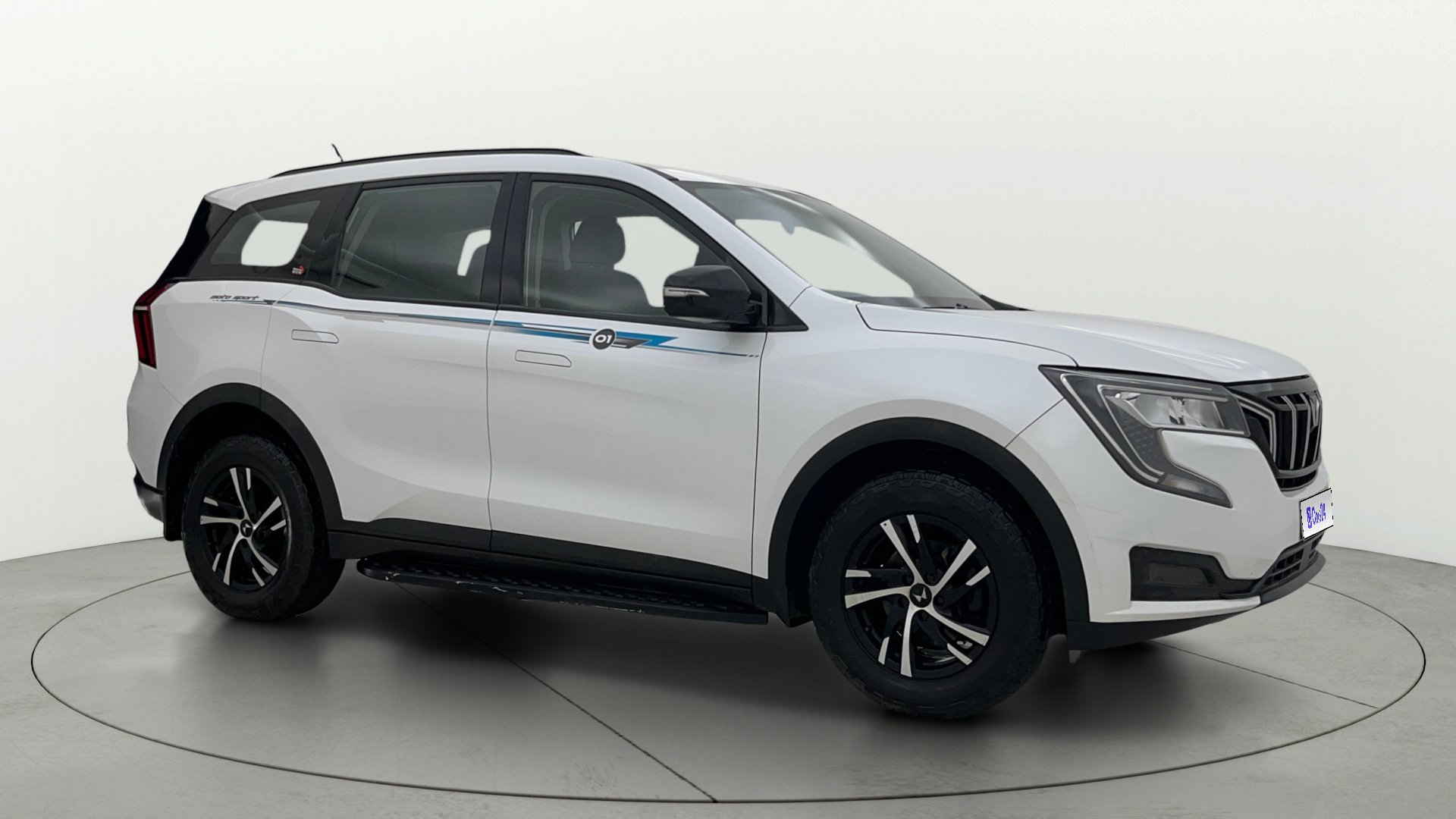 2022 Mahindra XUV700 2021-2026 MX P MT 5 STR 2022 Mahindra XUV700 2021-2026 MX P MT 5 STR