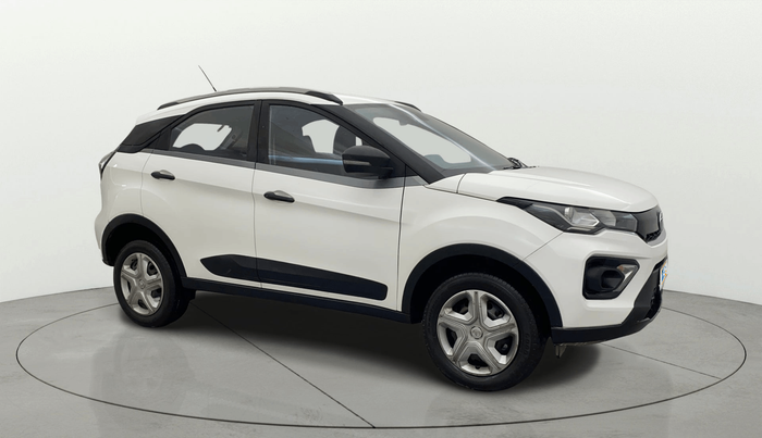 2021 Tata NEXON XMA SUNROOF PETROL, Petrol, Automatic, 37,338 km, Right Front Diagonal