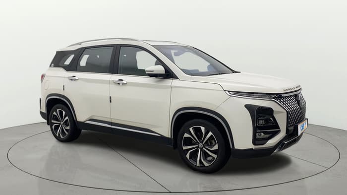 2023 MG HECTOR PLUS SAVVY PRO 1.5 TURBO CVT 6 STR, Petrol, Automatic, 36,596 km, Right Front Diagonal