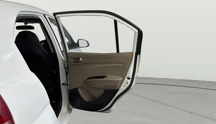 2019 Hyundai NEW SANTRO SPORTZ CNG, CNG, Manual, 79,405 km, RHS Rear Door