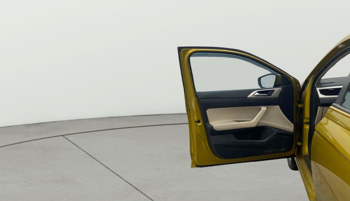 2022 Volkswagen VIRTUS HIGHLINE TSI 1.0 AT, Petrol, Automatic, 29,484 km, LHS Front Door