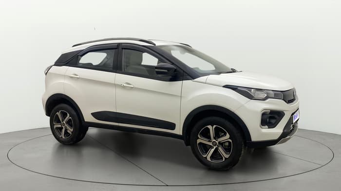 2023 Tata NEXON XZA PLUS LUXURY SUNROOF PETROL, Petrol, Automatic, 27,549 km, Right Front Diagonal