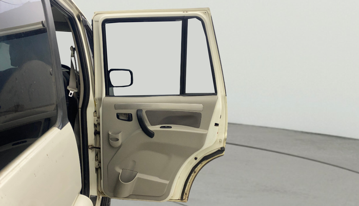 2016 Mahindra Scorpio S10 AT, Diesel, Automatic, 1,41,218 km, RHS Rear Door