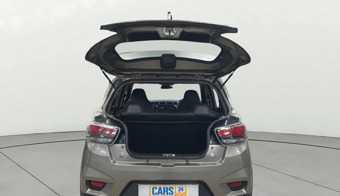 2018 Mahindra KUV 100 NXT K2 P 6 STR, Petrol, Manual, 26,324 km, Boot Door Open