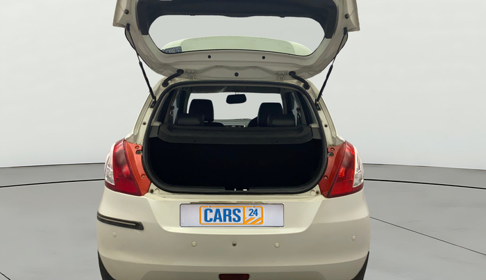 2013 Maruti Swift VXI, Petrol, Manual, 79,274 km, Boot Door Open