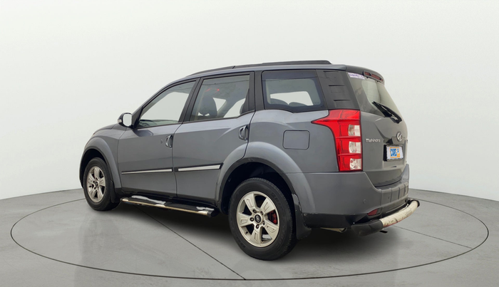 2015 Mahindra XUV500 W6, Diesel, Manual, 1,08,852 km, Left Back Diagonal